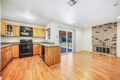 135 Doreen Ct, Vallejo, CA 94589 photo 12