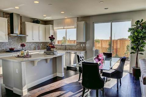 488 Aster St, Vacaville, CA 95688 photo 5