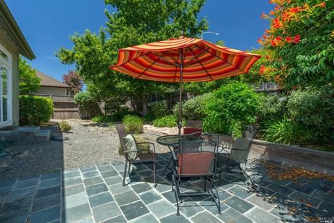 1018 Lisa Ct, Windsor, CA 95492 photo 17
