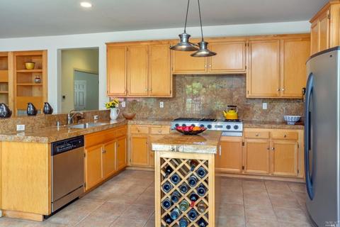 1018 Lisa Ct, Windsor, CA 95492 photo 6