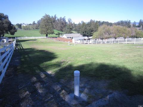 87 Queens Ln, Petaluma, CA 94952 photo 4