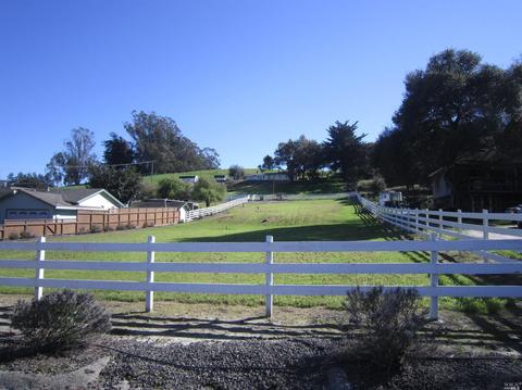 87 Queens Ln, Petaluma, CA 94952 photo 1