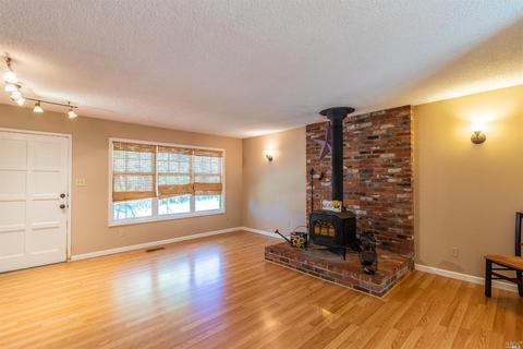 200 Bourbon Ln, Ukiah, CA 95482 photo 14