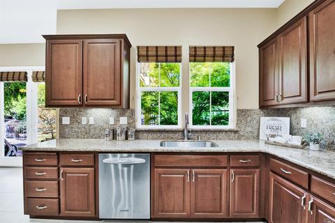 824 Elderberry Loop, Vacaville, CA 95688 photo 13