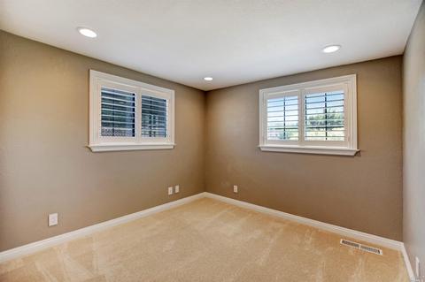401 Ginny Dr, Windsor, CA 95492 photo 13