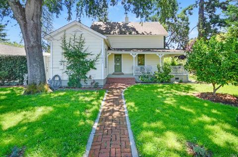 1045 Pine St, Napa, CA 94559 photo 1