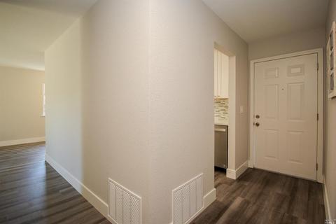 418 E Alaska Ave, Fairfield, CA 94533 photo 5