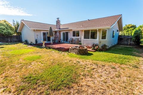 776 Chestnut Dr, Fairfield, CA 94533 photo 4