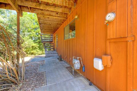 913 Valley View Dr, Healdsburg, CA 95448 photo 3