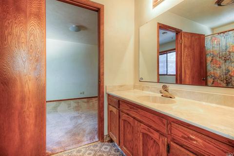 913 Valley View Dr, Healdsburg, CA 95448 photo 7