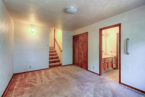 913 Valley View Dr, Healdsburg, CA 95448 photo 6