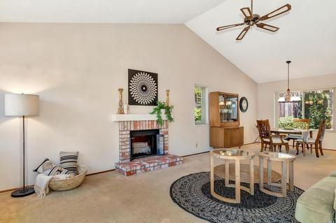 572 Willow Ct, Benicia, CA 94510 photo 7