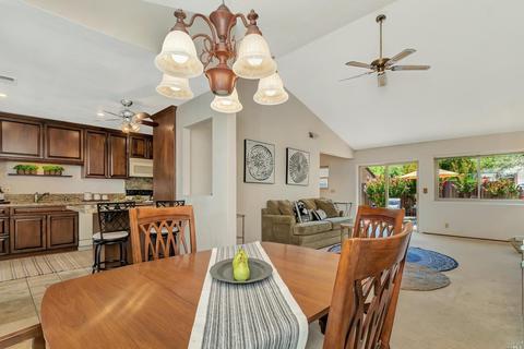 572 Willow Ct, Benicia, CA 94510 photo 11