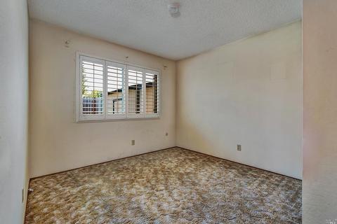 843 Echo Ct, Petaluma, CA 94954 photo 18