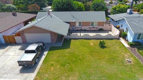 220 S 8th St, Dixon, CA 95620 photo 1