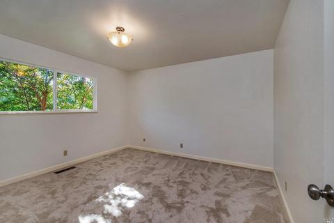 7 Rose Ct, Cloverdale, CA 95425 photo 11
