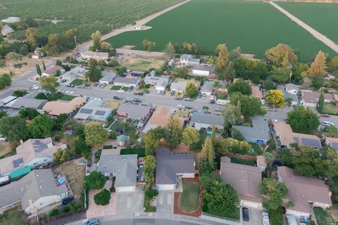 660 E Creekside Cir, Dixon, CA 95620 photo 37