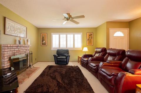 660 E Creekside Cir, Dixon, CA 95620 photo 8