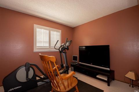 660 E Creekside Cir, Dixon, CA 95620 photo 25