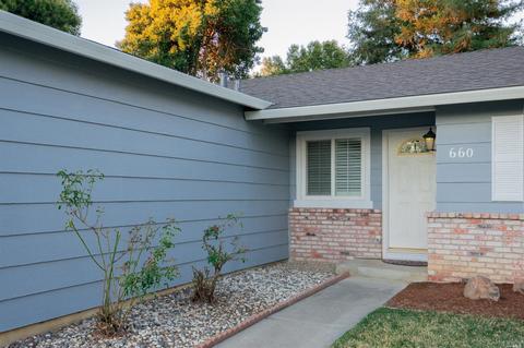 660 E Creekside Cir, Dixon, CA 95620 photo 5