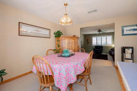 660 E Creekside Cir, Dixon, CA 95620 photo 15
