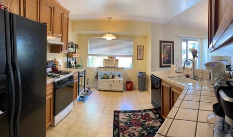 113 Tyrone Ct, Vacaville, CA 95688 photo 8