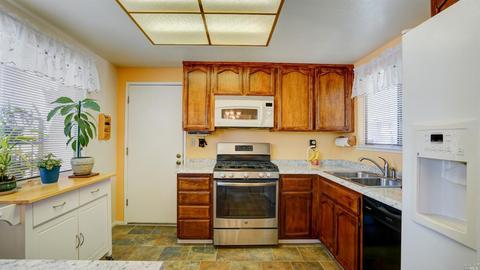 1075 Scott St, Fairfield, CA 94533 photo 12