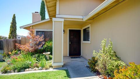 1075 Scott St, Fairfield, CA 94533 photo 4