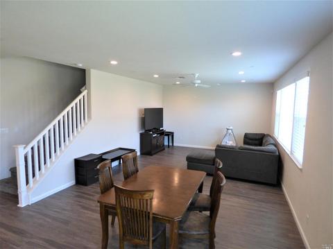 575 W Cherry St, Dixon, CA 95620 photo 5