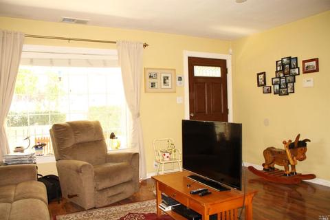 605 Windsor River Rd, Windsor, CA 95492 photo 6