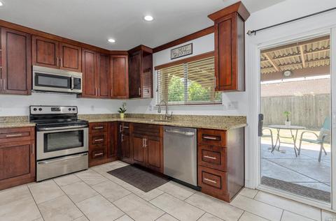 2108 Vine Ct, Fairfield, CA 94533 photo 8