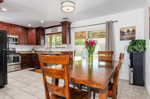 2108 Vine Ct, Fairfield, CA 94533 photo 6