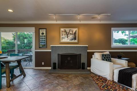 808 Elm Dr, Petaluma, CA 94952 photo 5