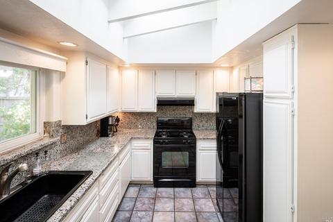 101 Falcon Dr, Cotati, CA 94931 photo 12