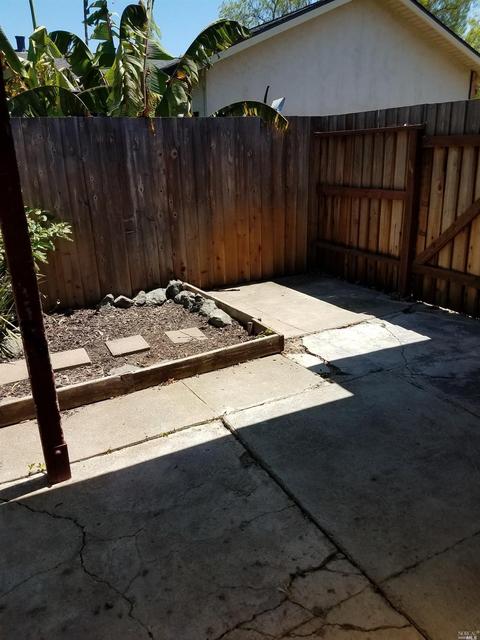 1536 Henry St, Fairfield, CA 94533 photo 4