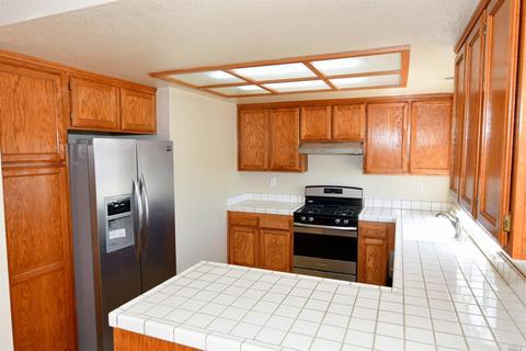 1443 Gateway Dr, Vallejo, CA 94589 photo 3