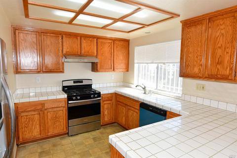 1443 Gateway Dr, Vallejo, CA 94589 photo 4