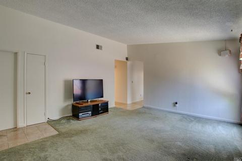 211 Willow St, Vallejo, CA 94589 photo 4
