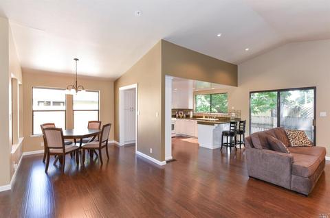 220 Frederick Dr, Napa, CA 94559 photo 1