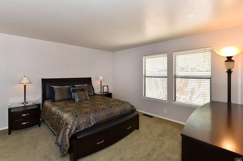 220 Frederick Dr, Napa, CA 94559 photo 11