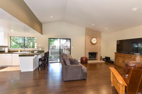 220 Frederick Dr, Napa, CA 94559 photo 7