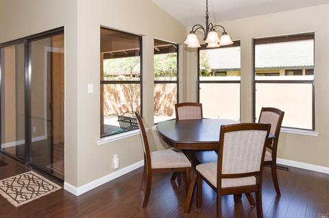 220 Frederick Dr, Napa, CA 94559 photo 6