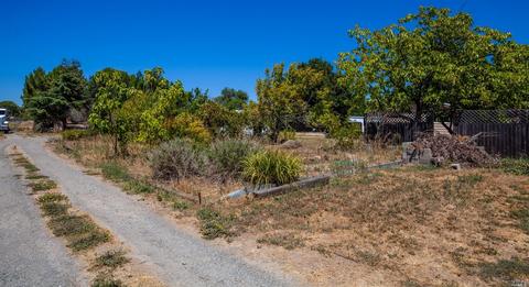 4441 Walters Rd, Fairfield, CA 94533 photo 2