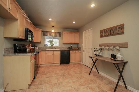 228 Plum St, Vacaville, CA 95688 photo 27