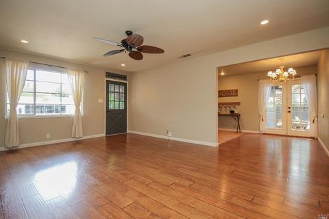 228 Plum St, Vacaville, CA 95688 photo 6