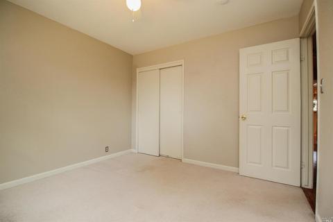228 Plum St, Vacaville, CA 95688 photo 17