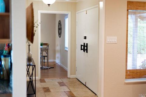 1032 Bella Dr, Napa, CA 94558 photo 4