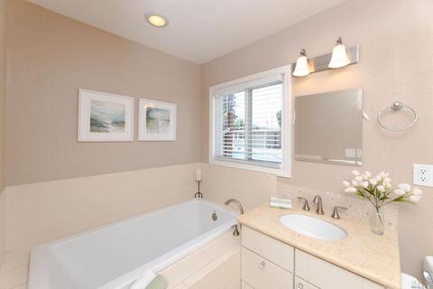 1032 Bella Dr, Napa, CA 94558 photo 18