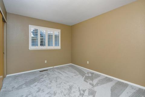 393 Wilson Ln, Windsor, CA 95492 photo 10