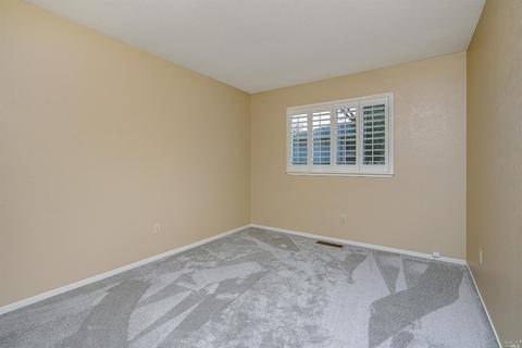 393 Wilson Ln, Windsor, CA 95492 photo 11